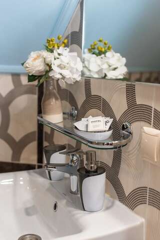 Отель Villa OMMO Tukhlya Двухместный номер с 1 кроватью и видом на горы-2